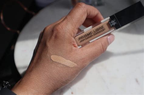 givenchy le prisme libre|Givenchy prisme libre concealer.